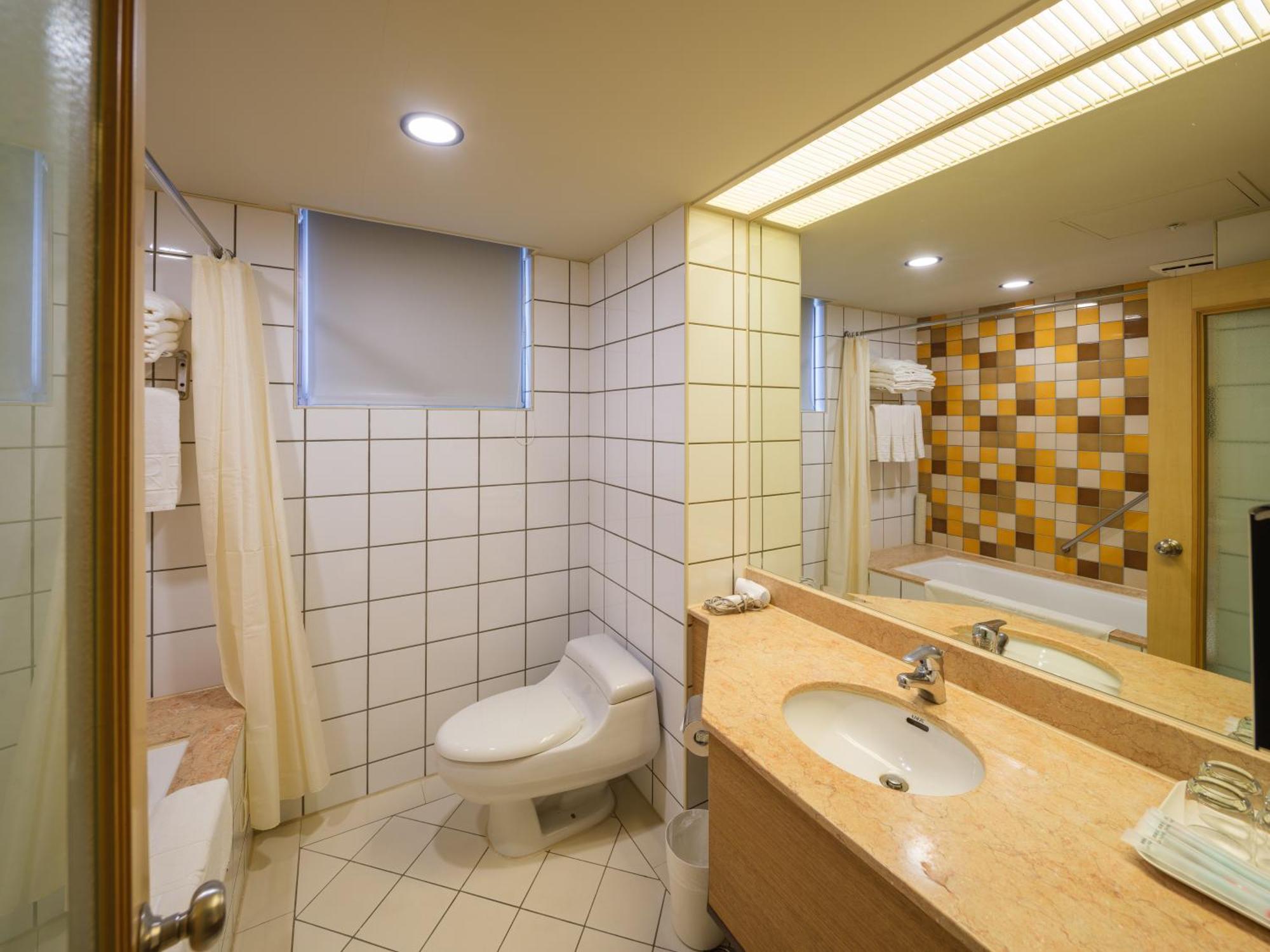 Rich & Free Hotel - Fuzhong 富逸旅趣-板橋府中館 Taipei Exterior photo
