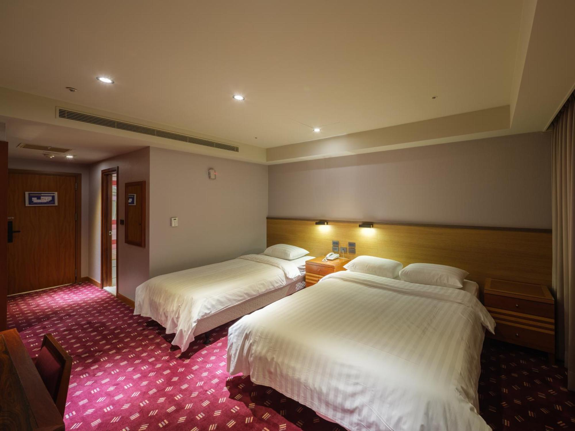 Rich & Free Hotel - Fuzhong 富逸旅趣-板橋府中館 Taipei Exterior photo