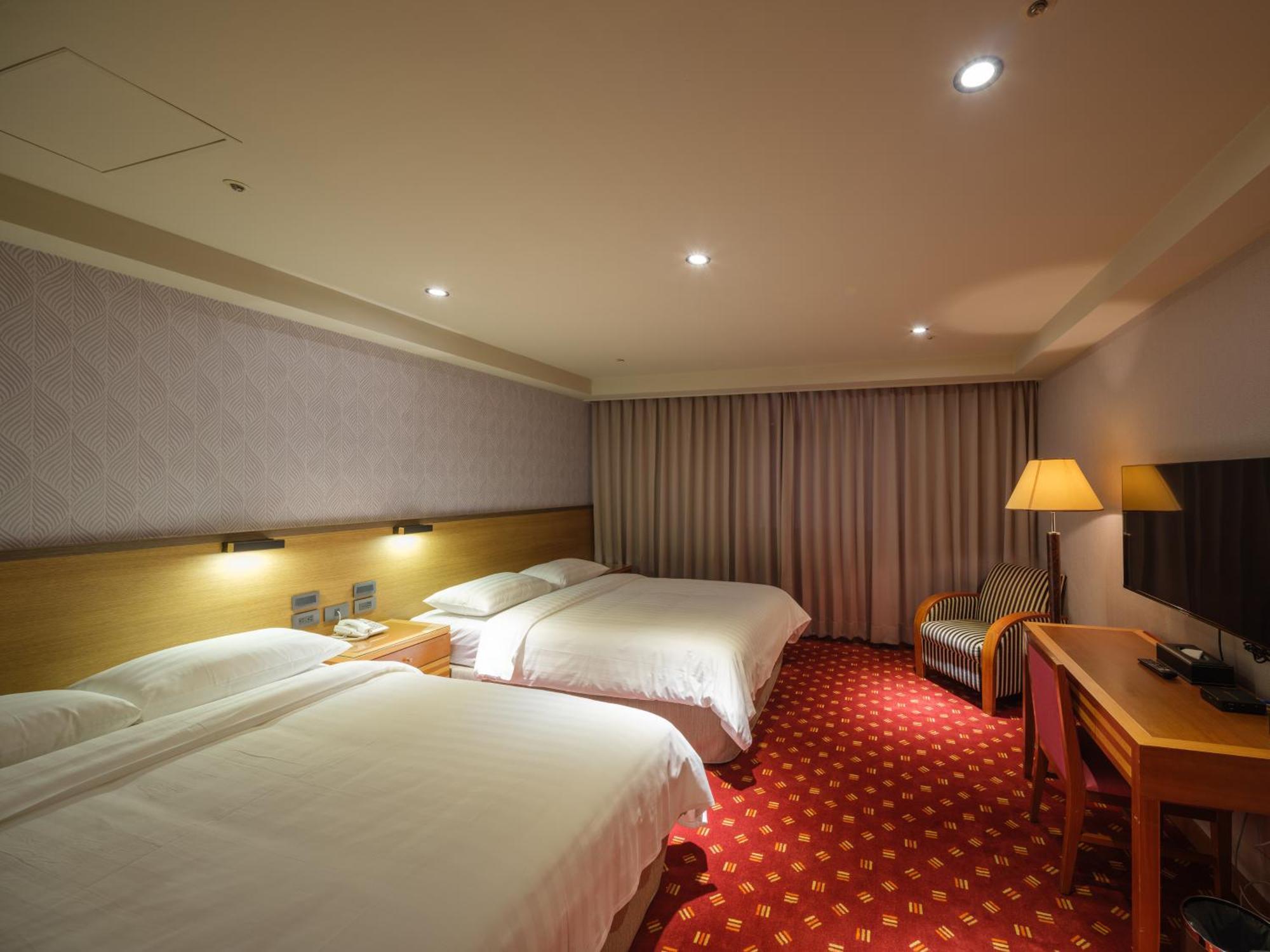 Rich & Free Hotel - Fuzhong 富逸旅趣-板橋府中館 Taipei Exterior photo